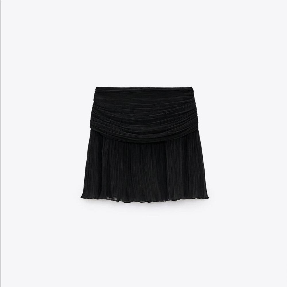 PLEATED BERMUDA SHORTS from Zara